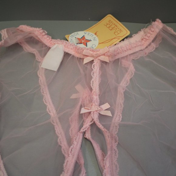 hot hussy crotchless panty - Picture 2 of 3